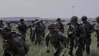 Exfil Training with 1st Stryker Brigade and 4th Infantry Division