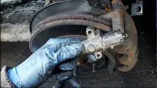 How does a faulty Timing Belt Tensioner sound like?? Car engine ticking skips less power rough idle