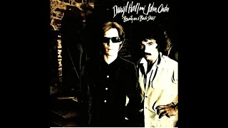 Daryl Hall & John Oates - The Girl Who Used To Be
