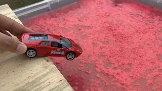 Cars Fall In The Water Welly Cars #7 : Rose Powder
