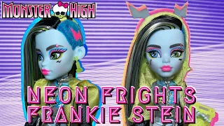 Monster High Skulltimate Secrets NEON FRIGHTS Frankie Stein UNBOXING, REVIEW & REROOT!! ⚡️🩵