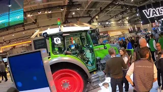 Agritechnika 2023 Fendt ir John Deere stendas