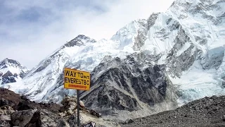 Wayne Edwards treks to Everest base camp.