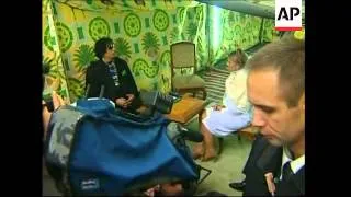 Tymoshenko and Libyan leader Gadhafi meet in tent