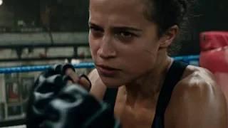 Tomb Raider: Лара Крофт (2018) Сцена боя в ринге
