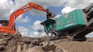 Powerscreen Premiertrak 400 mobile jaw crusher and Warrior 1400X screen