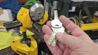 Locks4vans slam lock rekeyed after keys stolen.