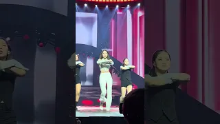 [FANCAM] 6-28-23 Twice (트와이스) Ready To Be Tour - Chicago Day 1 - Tzuyu Solo Stage - Done For Me