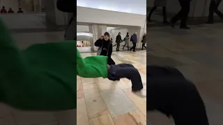 Жак Энтони дал свега в метро🔥😂