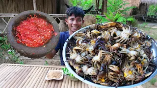 Dare To Eat ! Eat Raw Crabs