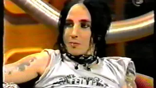 Backyard Babies interview with Dregen + Highlights live on Swedish TV show Renne 1998