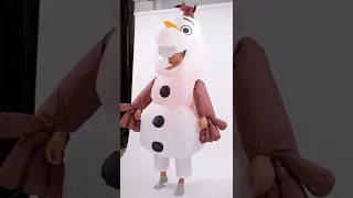 How to wear Olaf  costume