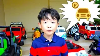 예준이의 전동 자동차 장난감 색깔놀이 주차장 만들기 놀이 Power Wheels Car Toy for Kids