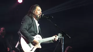 Marco Antonio Solis.   Como fui a enamorarme de ti -  Y yo sin ti.