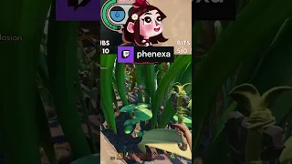 Friends throwing rocks to spiders in #Grounded Realizing you're next 😅 Phenexa on #Twitch ✨