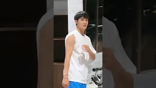 20230917 Studio: #ZhengYeCheng's workout. Let's get that DNA moving! #鄭業成 #정업성 #郑业成