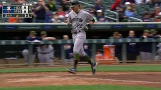 HOU@MIN: Altuve plates Reddick with a single to right