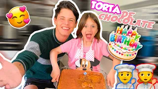 LE HACEMOS UNA TORTA DE CHOCOLATE AL NOVIO DE MI HERMANA POR SU COMPLEAÑOS!!