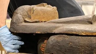 Scientists Open Egyptian Mummy Coffin in Chicago