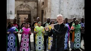 Mathebethebeni (Symphonic Soweto) - Wouter Kellerman & Soweto Gospel Choir