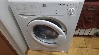 Overview of the Indesit WIU81 Washing Machine