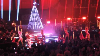Kylie Minogue, Can't Get You Out Of My Head 1, live, London, 11/12/2015