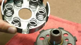 Vespa Clutch Rebuild - Scooter Mercato