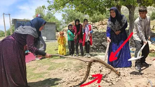 Dangerous snake: Fariba and Akram trapped a big and dangerous snake