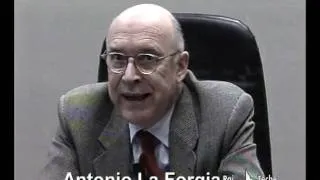 Antonio La Forgia rassegna le dimissioni 1999