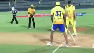 Chennai Super Kings captain MS Dhoni and DJ Bravo running competition | Chennai Super Kings | CSK