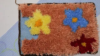 QUICK and EASY way to make a shaggy rug using the latch hook method // DIY Latch hook rug making