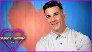 Will Aaron Find Love With A Fellow Twin? | First Dates Hotel