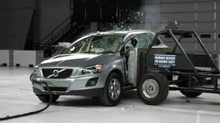 2010 Volvo XC60 side impact test