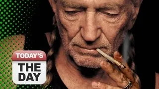 SMOKING JOINTS IN THE WHITE HOUSE? TODAY IS WILLIE NELSON'S BIRTHDAY!