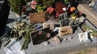 TOMBE DE JEAN FERRAT (Jean Tenenbaum) A ANTRAIGUES SUR VOLANE DANS L'ARDECHE