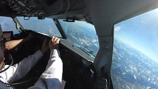 Pilots Eye Approach into Innsbruck 4K