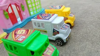 #kidscar Kids toy plastic mini trucks out of home parking station for kids yellow green white toy #7