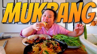 Thai Green Papaya Salad ส้มตำไทย (Som Tum) Crab + Salty Spare Ribs + Spinach Mukbang 먹방 Eating Show