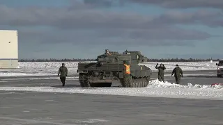 Canada Send Leopard 2A4 MBT To Ukraine Via Boeing C17 Globemaster