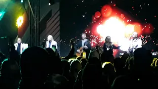 Народ поёт хиты ВИА Самоцветы в Коммунарке на День города Москва 10.09.2022г.