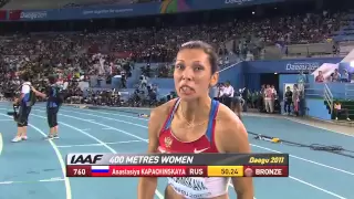 Amantle Montsho beats Allyson Felix in the Women's 400m Final