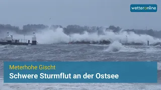 Schwerer Sturm tobt an der Ostseeküste