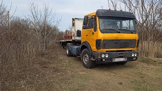 Пригнали старика Mersedes-Benz 1986 года. Первое знакомство и визуальный осмотр.