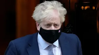 Boris Johnson faces grilling over 'partygate' as Conservative MP defects to Labour • FRANCE 24