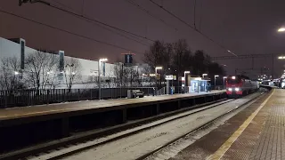 ЭП2К-390 с поездом №99 Москва-Белгород и прибывающая Иволга ЭГ2Тв-011 | Битца