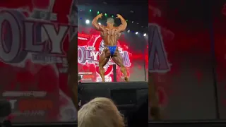 Дерек Ленсфорд позирование Олимпия - Derek Lunsford posing