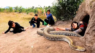 Thrilling Rescue Mission: Lucky girl escape from giant python laying eggs