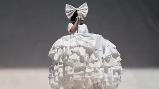 Sia - Alive Performance (HQ audio & visuals)