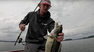 Pre-Frontal MADNESS on Lake Lanier (BIG BAG OF SPOTS!!)