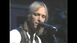 Tom Petty - The Waiting - It's Garry Shandling's Show (1987)